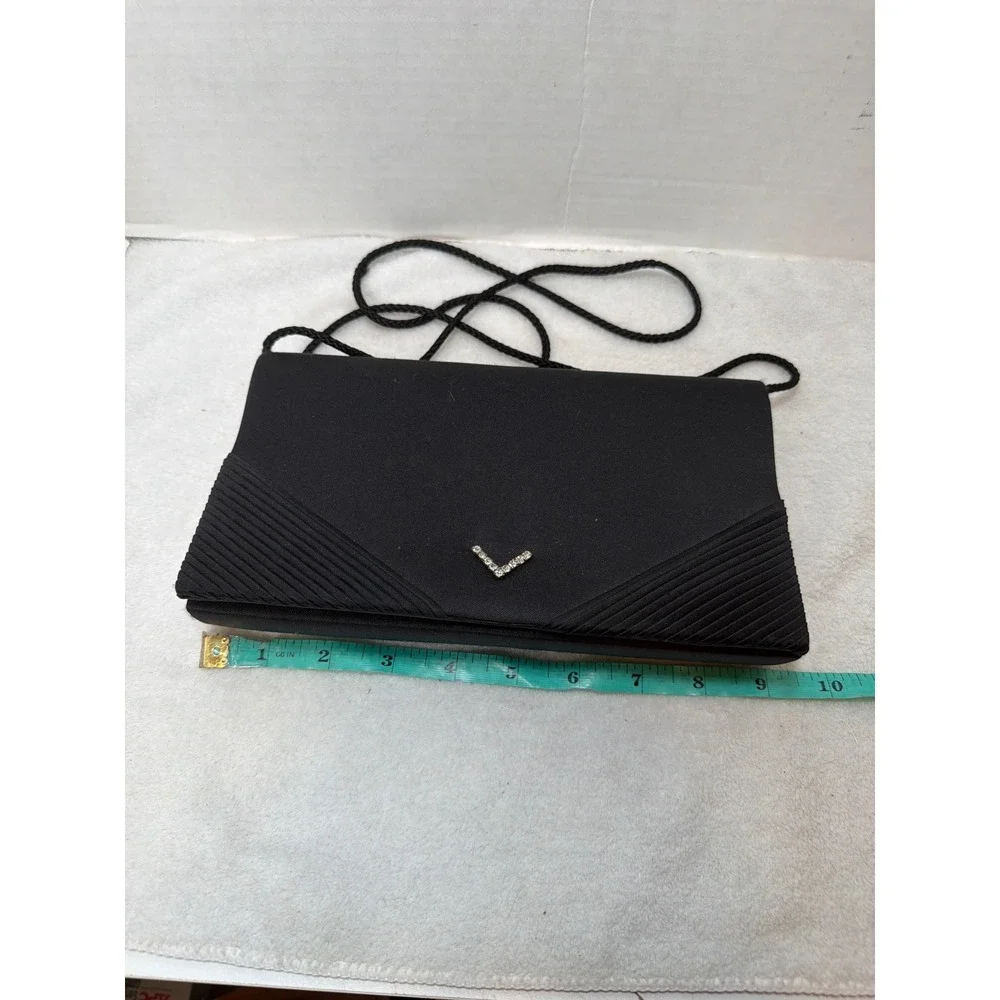 VTG 80s La Regale Ltd. Evening Clutch Womens OS Black‎ Satin Rhinestone Pleated